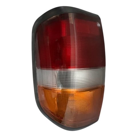 Nissan Pathfinder 96-98 Sağ Stop Lambası